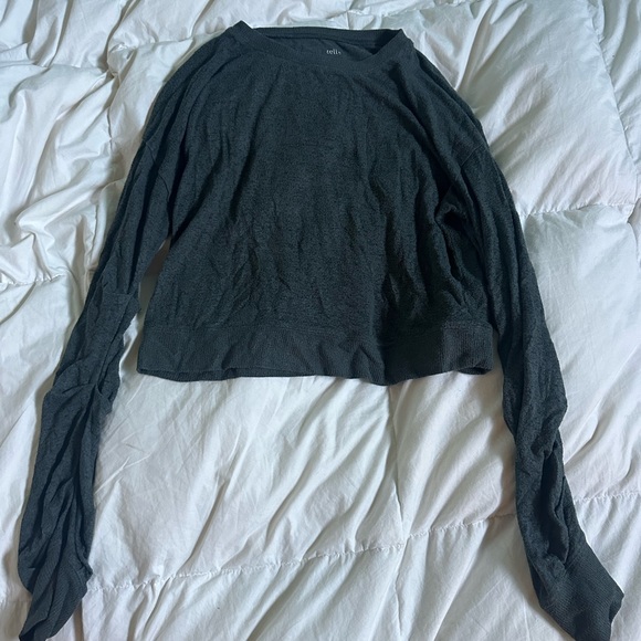 ZELLA GREEN ATHLEISURE SWEATER — KIDS SIZE 14/16 FITS LIKE A WOMENS SMALL - Picture 2 of 7